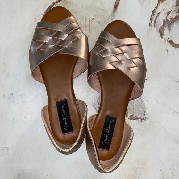 Sandals - Picture 1 of 1